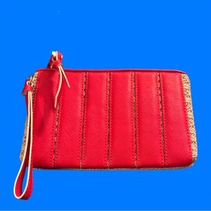 - Simply Vera, Vera Wang Red /off white Wristlet